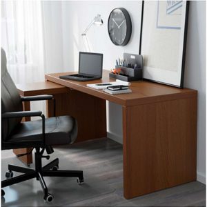 МАЛЬМ Письменный стол с выдвижной панелью коричневая морилка ясеневый шпон 151x65 см - Артикул: 403.848.69
